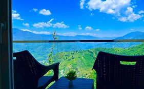 Pinerock Resort ! Luxury! Mountain View! Open Terrace ! Cafeteria